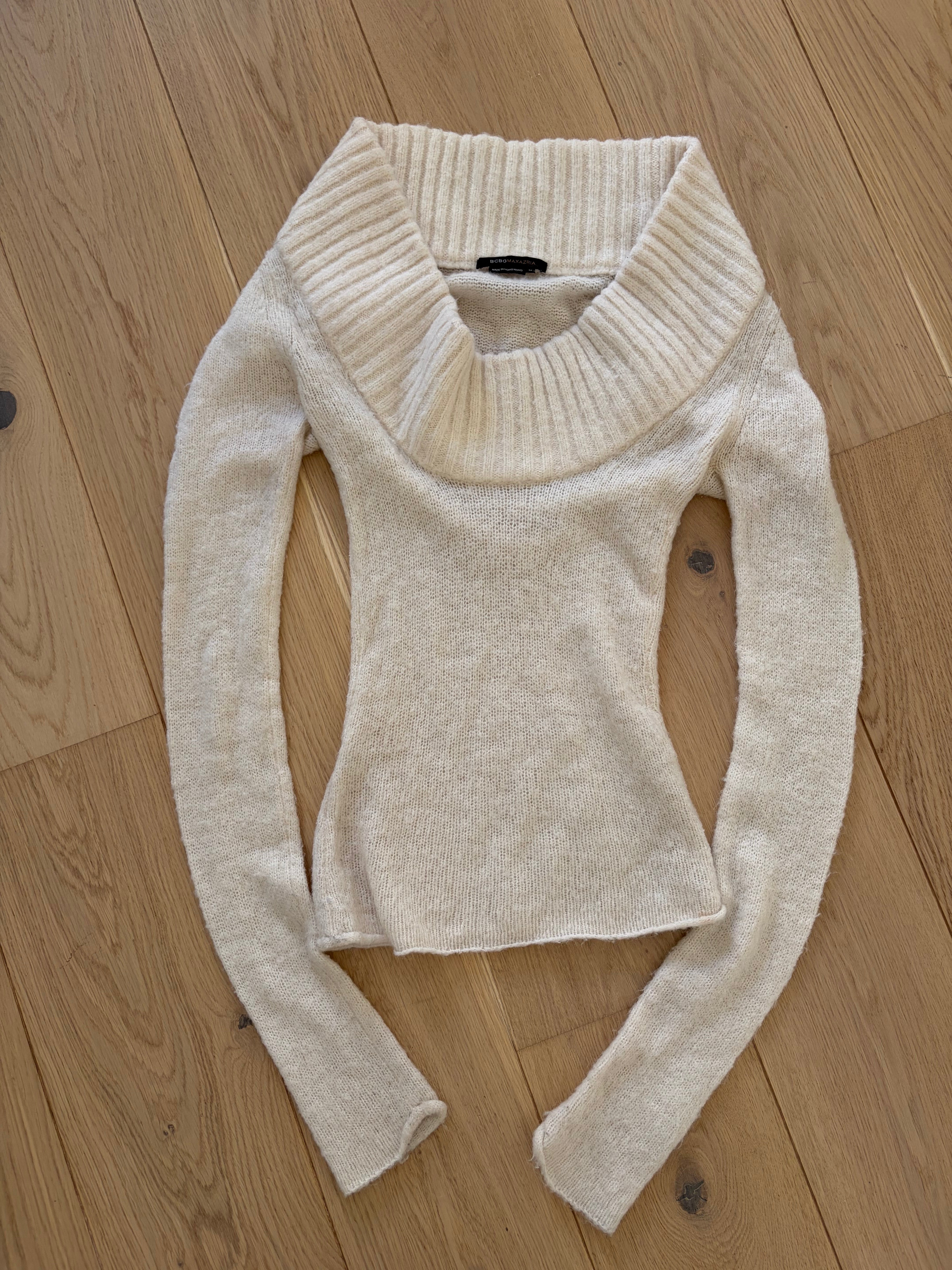 BCBGMAXAZRIA Top