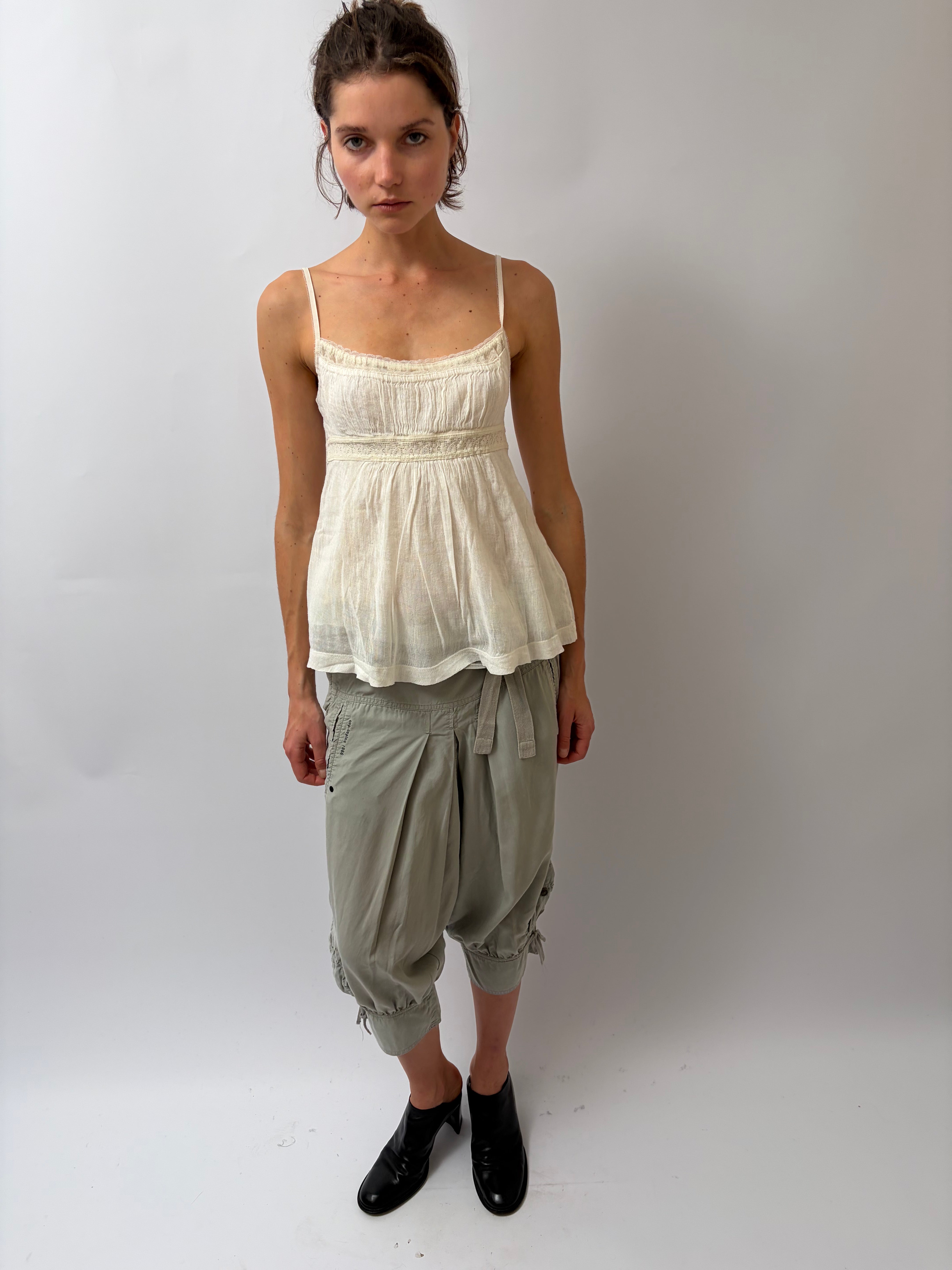 Cop Copine Harem Capri